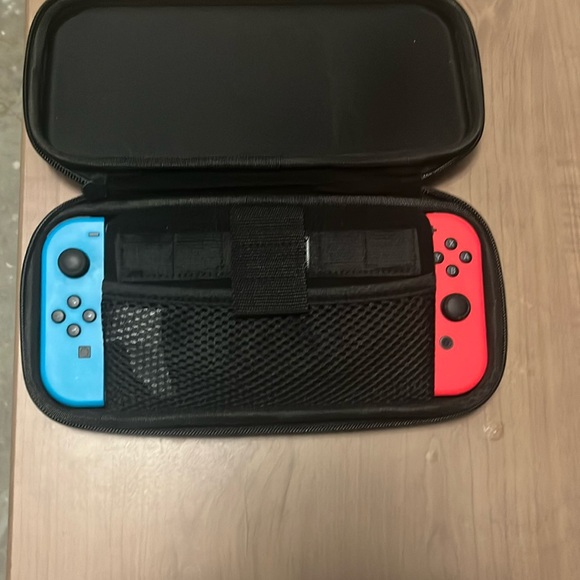 Nintendo switch - Picture 5 of 5